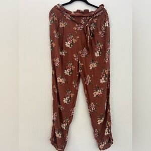 American Eagle High Waisted Pants